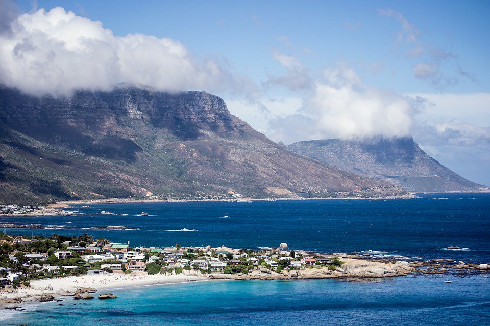 Memorable date at beautiful beaches of Muizenberg